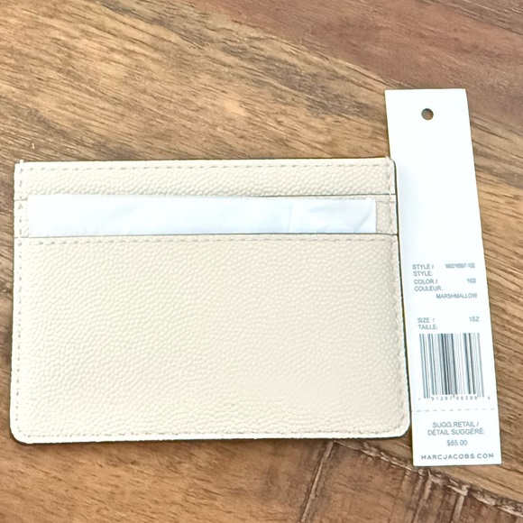 Marc Jacobs Ivory Card Holder with Gold Logo - Picture 2 of 2